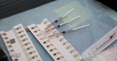 В Польше рассказали, когда смогут перепродать 1,2 млн доз вакцины Украине