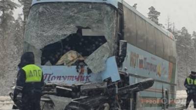 В смертельную аварию попал автобус, перевозивший пассажиров из Чувашии в Москву