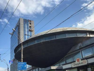Три здания рядом с “Летающей тарелкой” в Киеве приватизировали за 218 млн грн