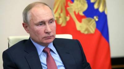 Путин поручил законодательно защитить неопытных инвесторов