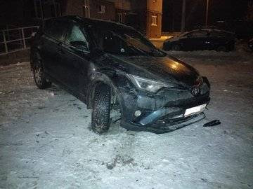 В Уфе под утро пьяный 20-летний парень опрокинул на Toyota Rav4