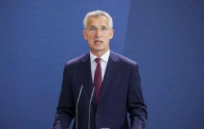 Генсек НАТО Столтенберг предложит усилить активность альянса у границ России
