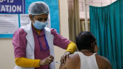 В Индии рассказали о ходе вакцинации от коронавируса в стране
