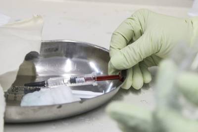 В Греции мужчина умер спустя минуты после прививки от коронавируса