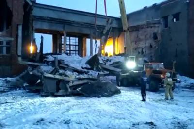 Спасатели нашли тело второго погибшего при обрушении котельной на Урале
