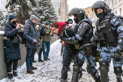 В России вырастут штрафы за неповиновение полиции на митингах