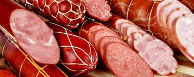Российские производители попросили повысить цены на колбасу и сосиски