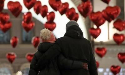 Лишь 10% россиян отметили День всех влюбленных вне дома
