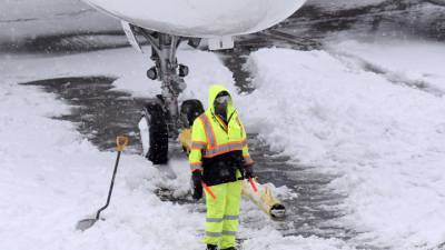 Из-за холодов в США закрыты 5 аэропортов