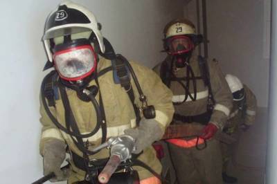 Четыре человека спасены из горящей высотки в Москве