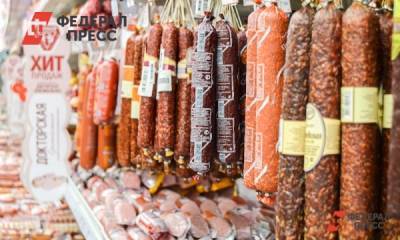 В России просят поднять цены на колбасу и сосиски