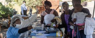 Эммерсон Мнангагва - В столицу Зимбабве прибыла первая партия китайской вакцины от коронавируса - runews24.ru - Зимбабве - Хараре