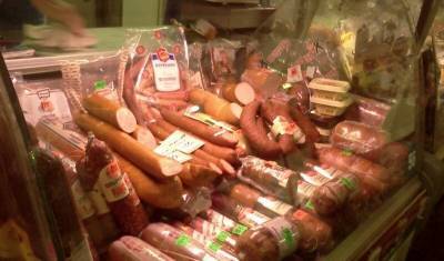 «Коммерсантъ»: производители просят поднять цену на колбасу
