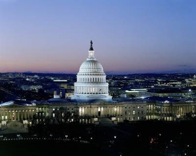 В Конгрессе создают комиссию по расследованию беспорядков в Вашингтоне и мира