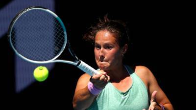 Касаткина победила Павлюченкову и вышла в четвертьфинал турнира WTA в Мельбурне