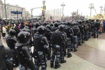 «Слышал россыпь глухих ударов»: монологи сибиряков, задержанных на акциях протеста в Москве