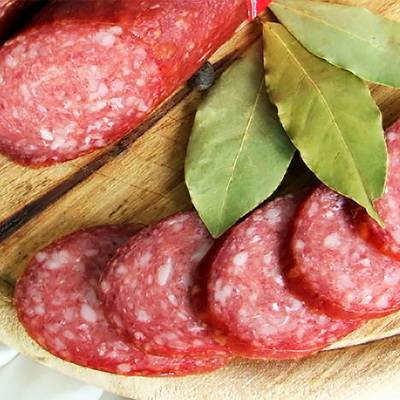 Мясопереработчики попросили повысить закупочные цены на колбасу на 10-15%