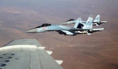 Российский Су-35 показательно расправился с американским F-18 в Сирии