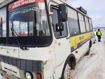 В Кемерове отстранили от управления водителя маршрутки, столкнувшейся с автогрейдером