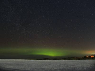 Северное сияние с чарующим звездным небом сфотографировали в Сясьстрое