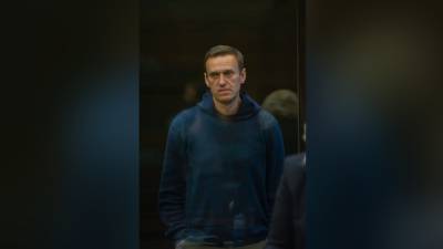 Прокурор просит суд оштрафовать Навального на 950 тыс. рублей за клевету