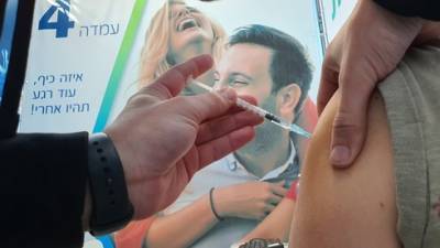 Мир с надеждой смотрит на Израиль: вакцинация себя оправдывает