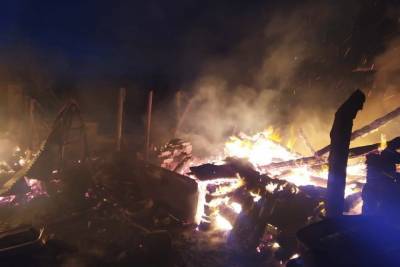 Один человек погиб, один пострадал в вечерних пожарах в Чувашии