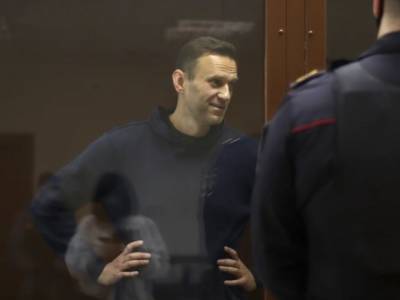 «Семейство торгует дедом постоянно»: Навальный в суде рассказал о кабриолете внука ветерана