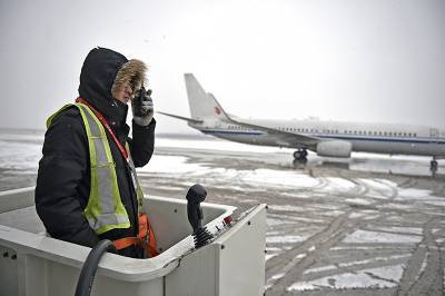 Аэропорт Краснодара закрыт на прием самолетов из-за снегопада