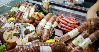 В Минсельхозе отреагировали на призыв поднять цены на колбасу и сосиски