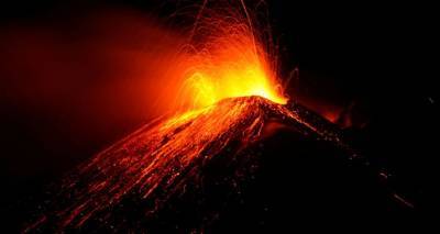 Ужасная красота Этны: фото извержения вулкана сразили эстетов