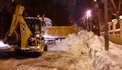 За сутки из Киева вывезли почти 20 тысяч тонн снега