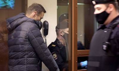 Обвинитель по делу Алексея Навального запросила для него 3,5 года за клевету