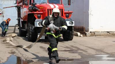 Пожар после взрыва резервуаров в Новой Москве потушили