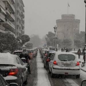 Из-за снегопада в Афинах отложили вакцинацию от коронавируса