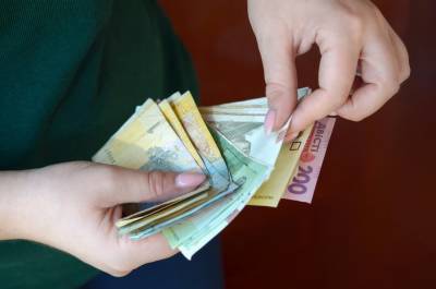 75% украинцев не смогут оплачивать платежки из-за роста тарифов — опрос