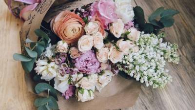 Тюльпаны и розы: Правительство планирует закупить цветов на 200 тысяч гривен