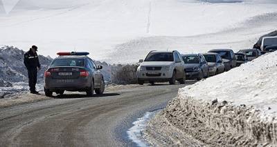 Почти 500 водителей фур ожидают открытия "Верхнего Ларса" в пункте обогрева - ru.armeniasputnik.am