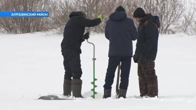 В Башкирии экоактивисты показали, как спасают рыбу от замора