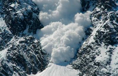 17-летний альпинист погиб при сходе снежной лавины в Чехии