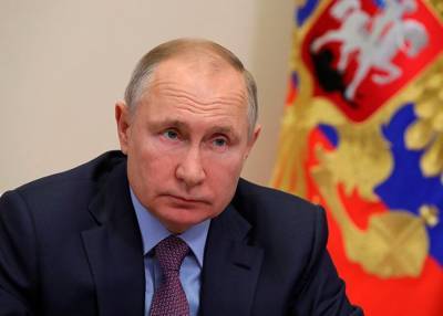 В Кремле рассказали, когда Путин может вернуться к очному режиму работы