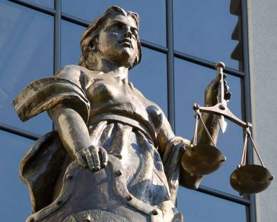 Судью из Закарпатья осудили на 6 лет тюрьмы за взятки