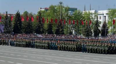 Кремль пообещал провести Парад Победы в 2021 году