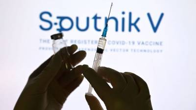 В Минздраве РФ рассказали о большом интересе к вакцине «Спутник V»