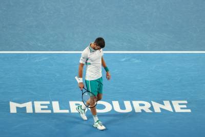 Джокович пробился в полуфинал Australian Open, где сыграет с Карацевым