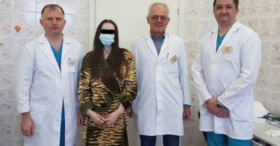 Огромная опухоль мешала дышать: во Львове онкологи удалили женщине 30-килограммовую липосаркому