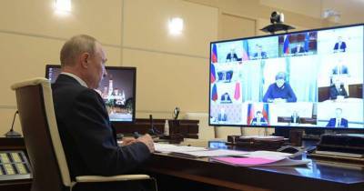 В Кремле отказались прогнозировать дату выхода Путина из «бункера»