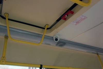 В салонах казанских автобусов установили онлайн-камеры