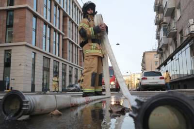 Из гостиницы «Выборгская» во время тушения пожара эвакуировали 30 человек