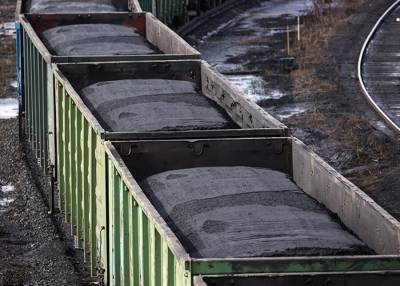 В Красноярском крае сошли с рельсов почти 30 вагонов с углем